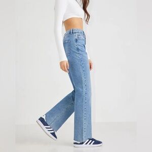 Garage 90’s Straight Blue Jeans